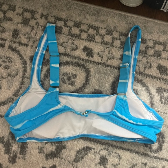 Target (Blue and white bikini top) - Picture 2 of 2